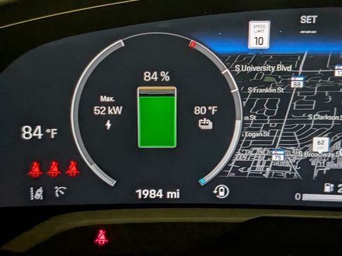 Certified 2025 Porsche Taycan AWD/4WD image 31