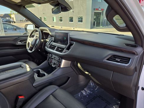 Used 2023 Chevrolet Suburban LT image 16