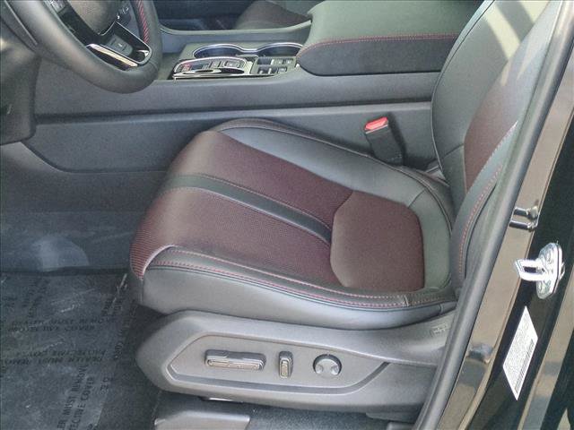 New 2026 Honda Pilot Black Edition image 4