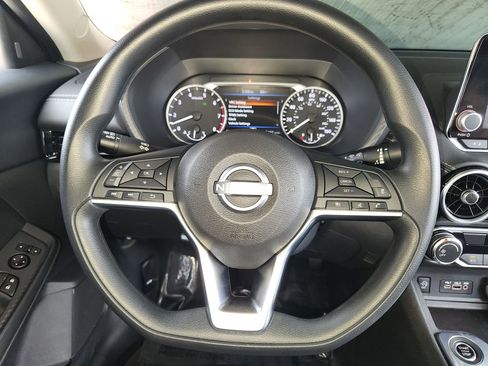 Used 2025 Nissan Sentra SV FWD image 22