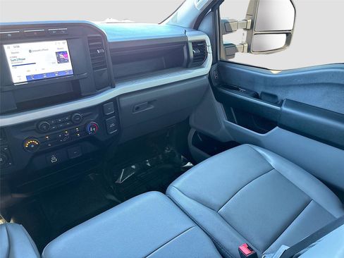 Used 2023 Ford F250 XL w/ FX4 Off-Road Package image 23