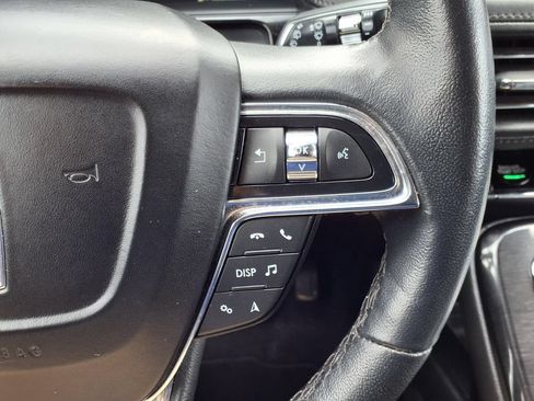 Used 2023 Lincoln Nautilus AWD image 17