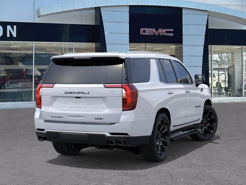 New 2026 GMC Yukon Denali w/ Denali Reserve Package AWD/4WD image 4