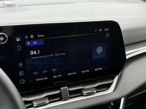 Certified 2025 Chevrolet Equinox LT w/ Convenience Package II image 26