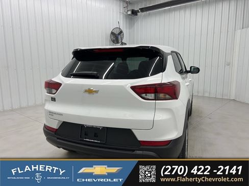 New 2026 Chevrolet TrailBlazer LS w/ LS Convenience Package AWD/4WD image 3