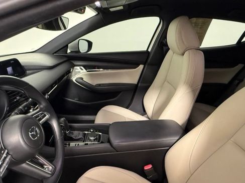 Used 2019 MAZDA MAZDA3 Hatchback w/ Preferred Package FWD image 27