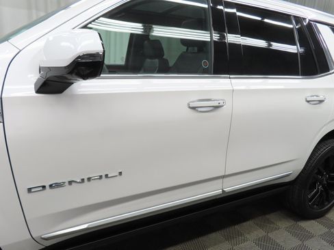 Used 2025 GMC Yukon Denali image 49