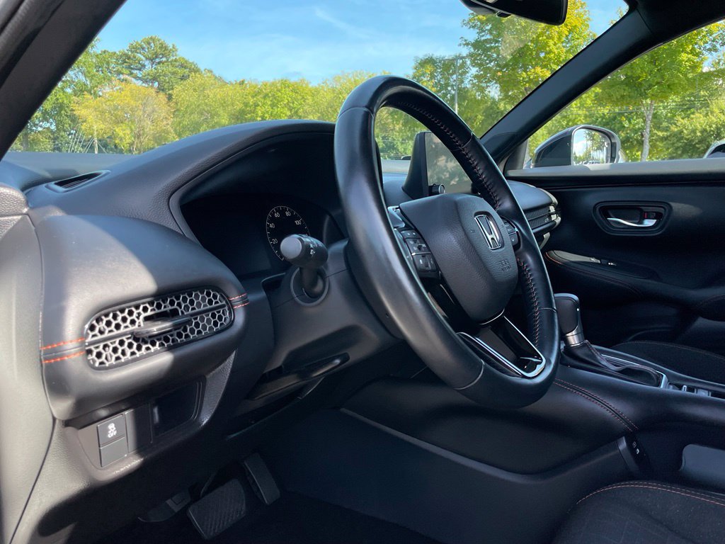 Certified 2025 Honda HR-V Sport image 27