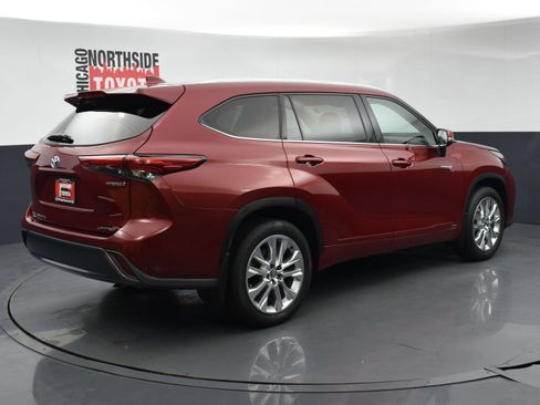 Used 2020 Toyota Highlander Limited AWD/4WD image 4