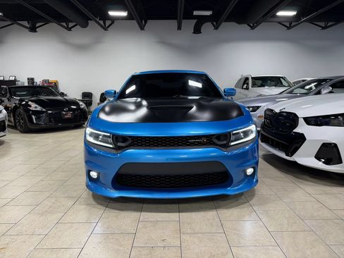 Used 2019 Dodge Charger Scat Pack w/ Dynamics Package RWD image 10