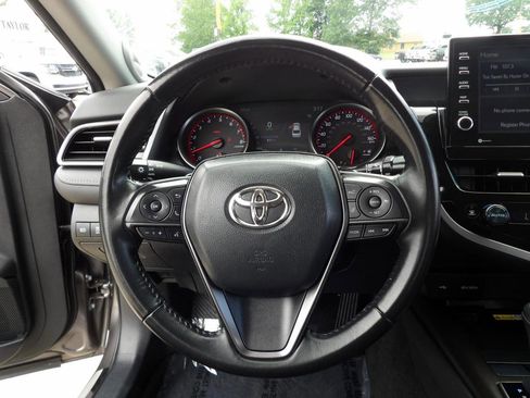 Used 2024 Toyota Camry XSE w/ Navigation Package image 16