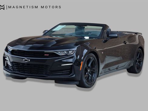 Used 2019 Chevrolet Camaro SS RWD image 12