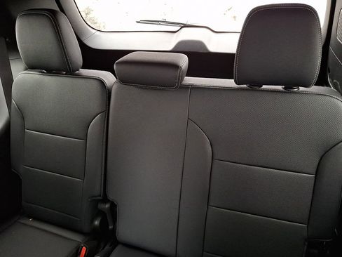 Used 2026 Chevrolet Traverse LT w/ Driver Confidence Package image 10