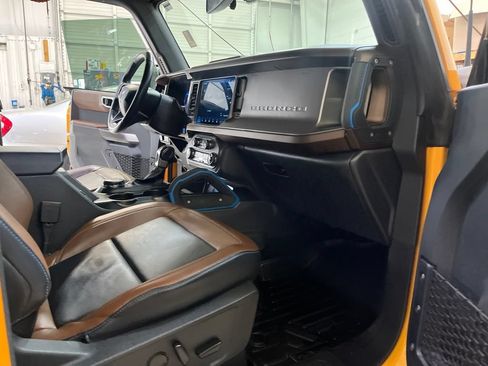 Used 2022 Ford Bronco Outer Banks AWD/4WD image 29