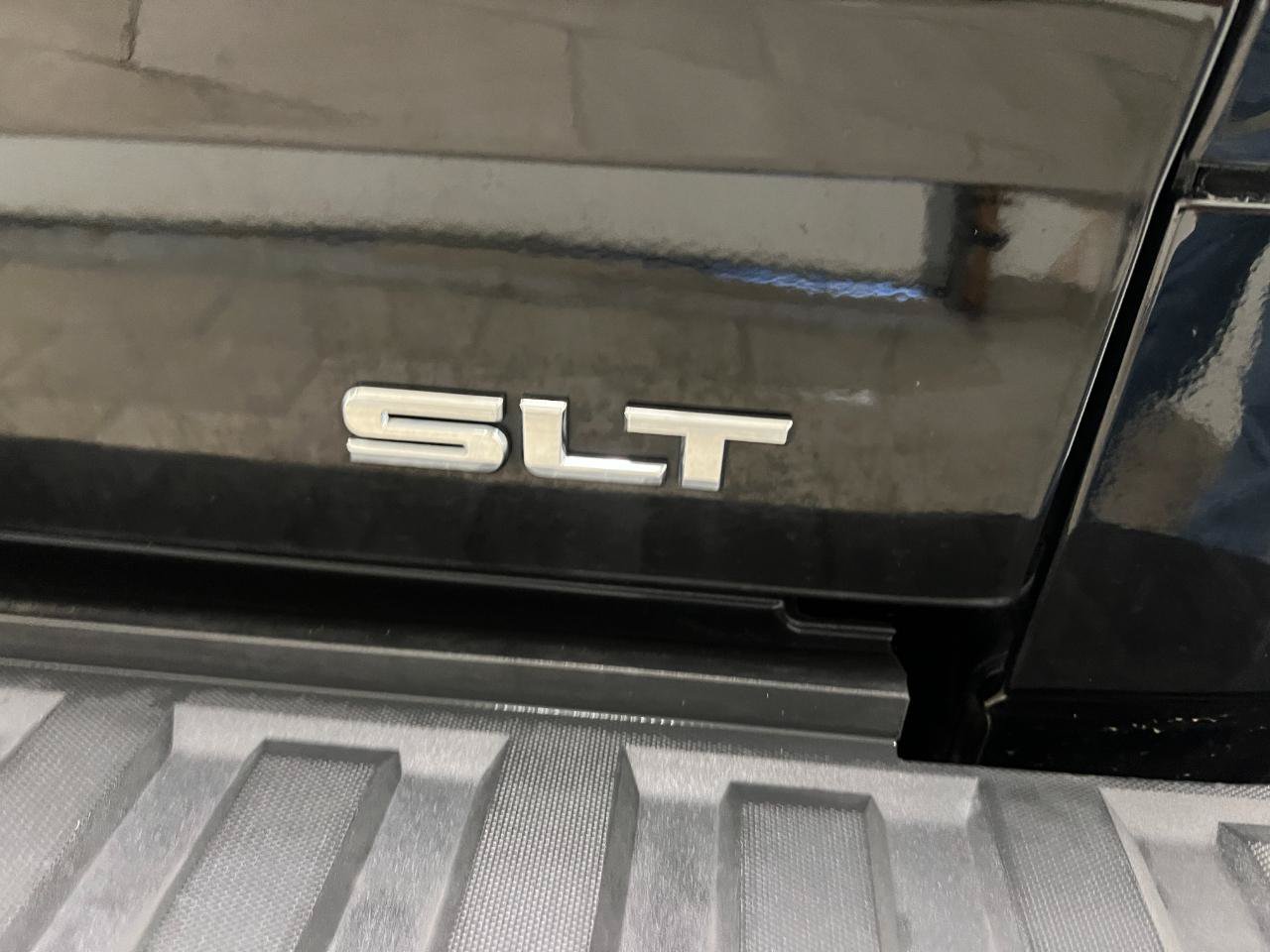 Used 2018 GMC Sierra 1500 SLT AWD/4WD image 21