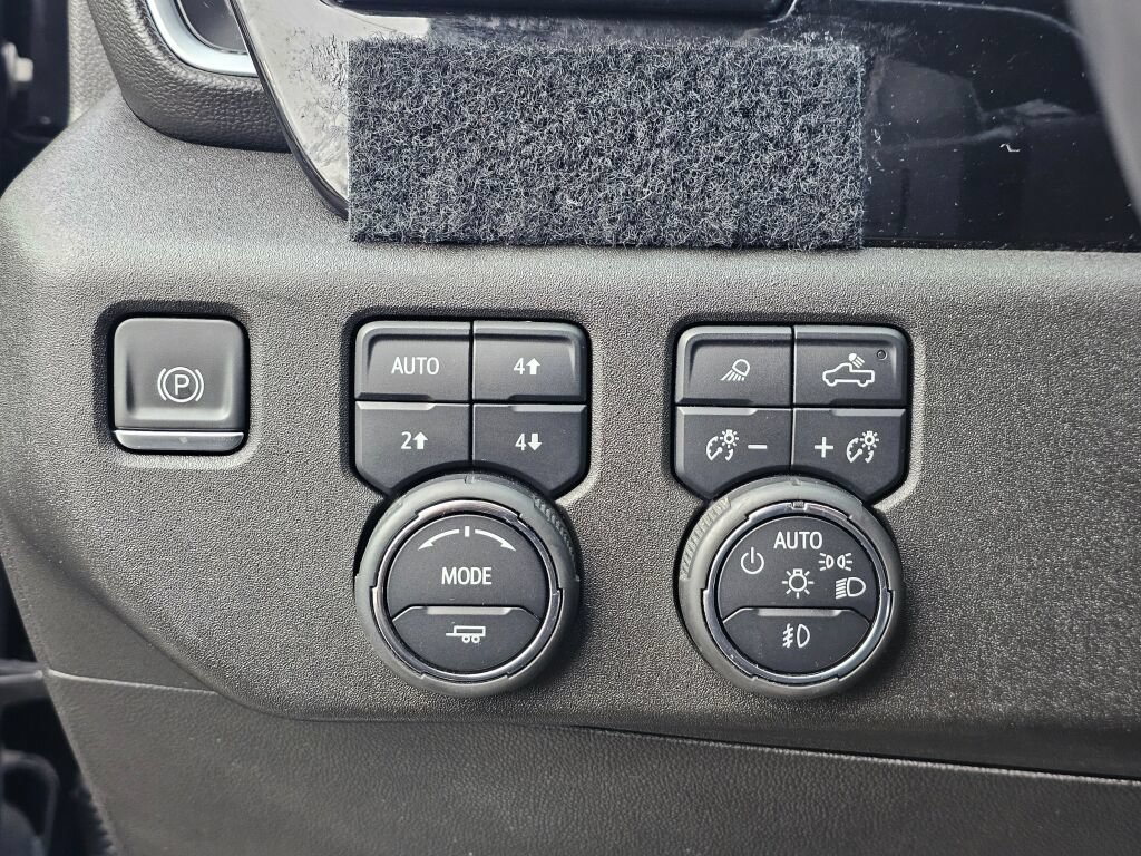 Certified 2022 Chevrolet Silverado 1500 High Country AWD/4WD image 19