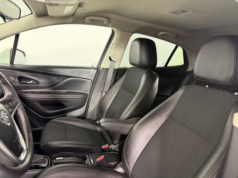 Used 2022 Buick Encore Preferred w/ Safety Package FWD image 11