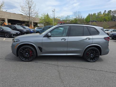 New 2026 BMW X5 xDrive40i w/ M Sport Package AWD/4WD image 7