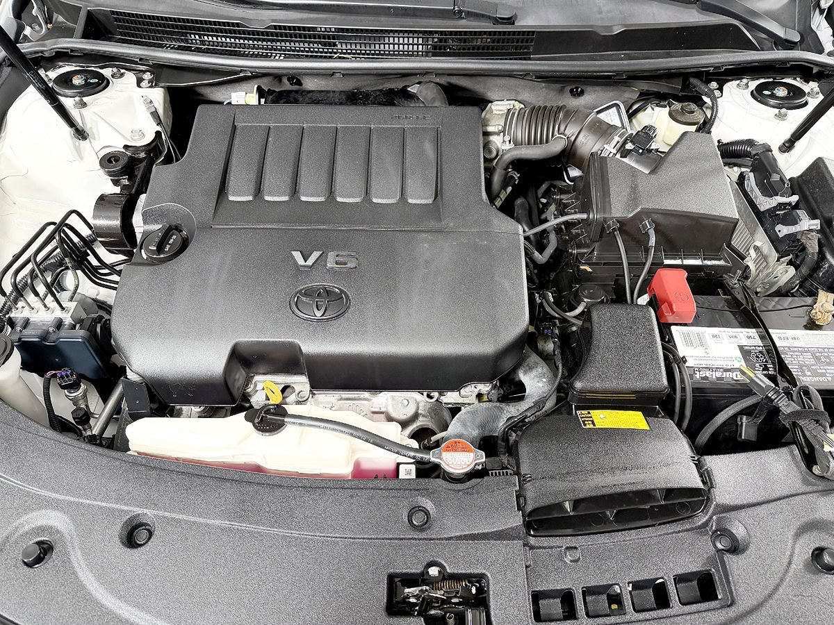 Used 2016 Toyota Avalon Limited FWD image 21
