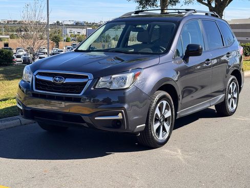Used 2018 Subaru Forester 2.5i Premium w/ All-Weather Package image 2
