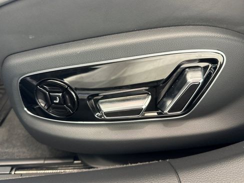 Used 2023 Audi S8 w/ S8 Comfort Plus Package image 13