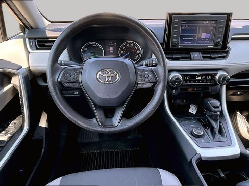 Certified 2022 Toyota RAV4 XLE w/ Convenience Package AWD/4WD image 5