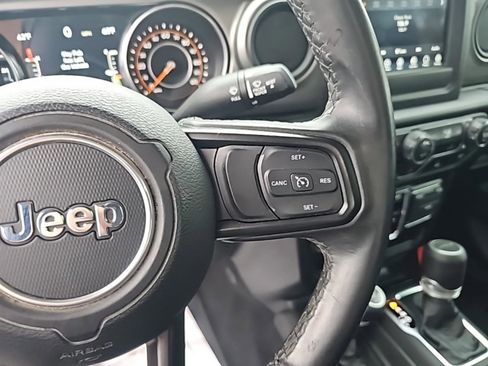 Used 2021 Jeep Gladiator Sport image 19