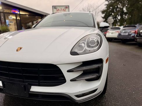 Used 2016 Porsche Macan Turbo image 11