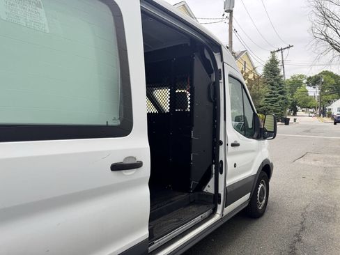 Used 2017 Ford Transit 250 250 3dr SWB Medium Roof Cargo image 26