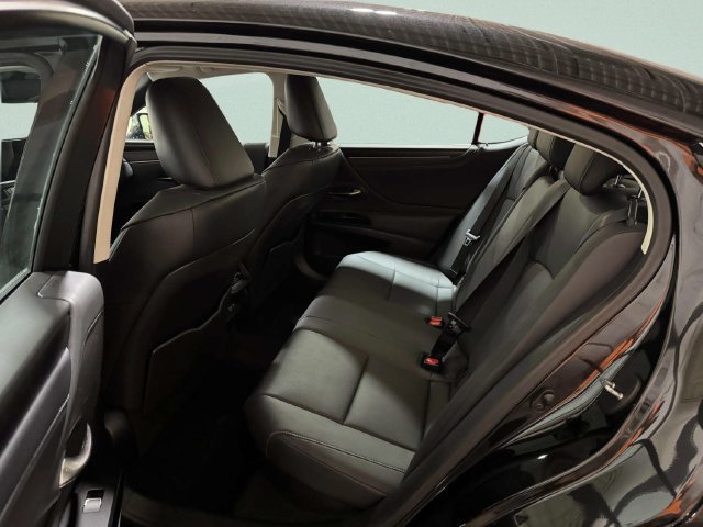 Certified 2025 Lexus ES 300h F Sport w/ Accessory Package (Z2) FWD image 25