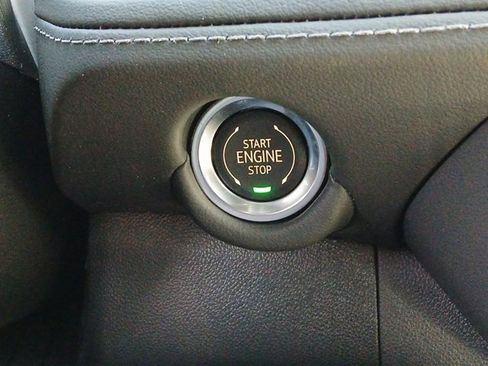 New 2026 Chevrolet Suburban Z71 AWD/4WD image 16