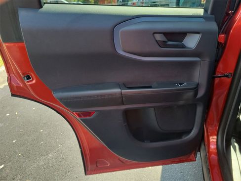 Used 2023 Ford Bronco Sport Badlands image 12