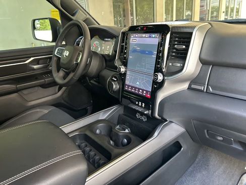 Used 2025 RAM 1500 Big Horn RWD image 27