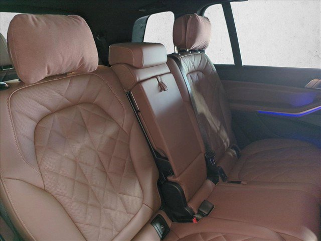 Used 2027 BMW X7 xDrive40i w/ M Sport Package AWD/4WD image 20