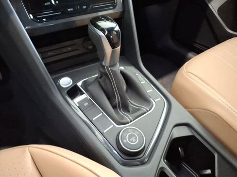 Used 2023 Volkswagen Tiguan SE image 14