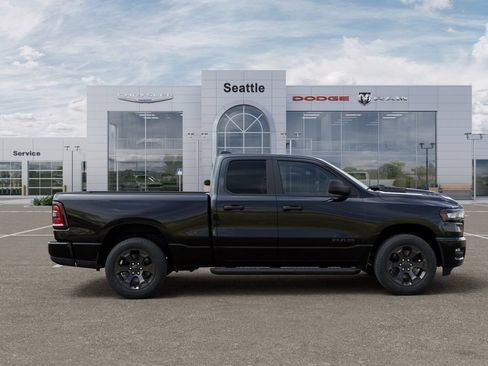 New 2026 RAM 1500 Express AWD/4WD image 22