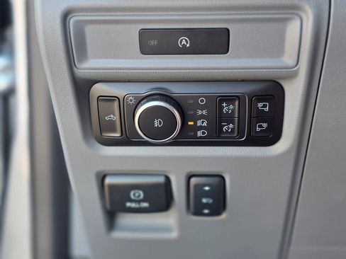 Used 2025 Ford F150 Lariat w/ Equipment Group 501A Mid image 35