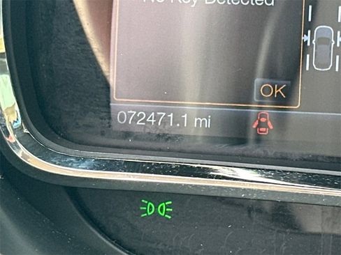 Used 2019 Lincoln MKT AWD image 29