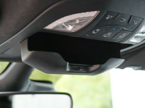 Used 2025 Chrysler Pacifica Select FWD image 23