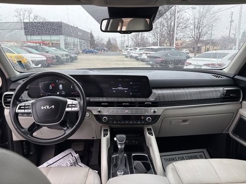 Used 2023 Kia Telluride EX image 25