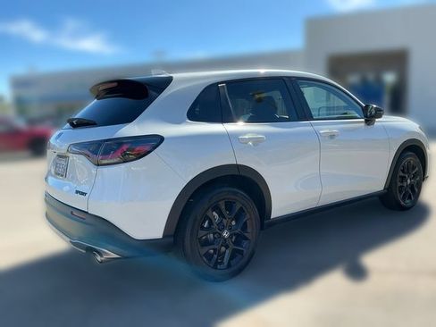 Used 2023 Honda HR-V Sport image 5