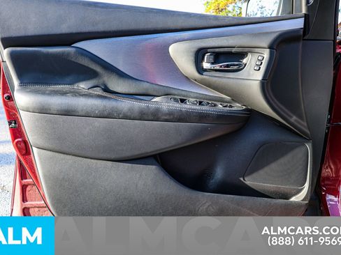 Used 2020 Nissan Murano SL w/ Moonroof Package image 39