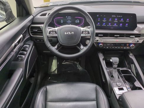 Used 2024 Kia Telluride S image 15