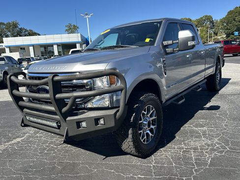 Used 2020 Ford F350 Lariat w/ Lariat Ultimate Package image 4