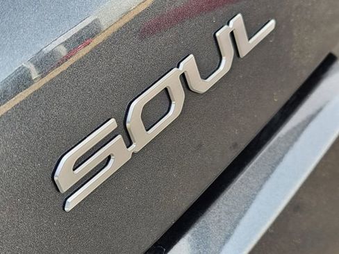 Used 2025 Kia Soul LX FWD image 12