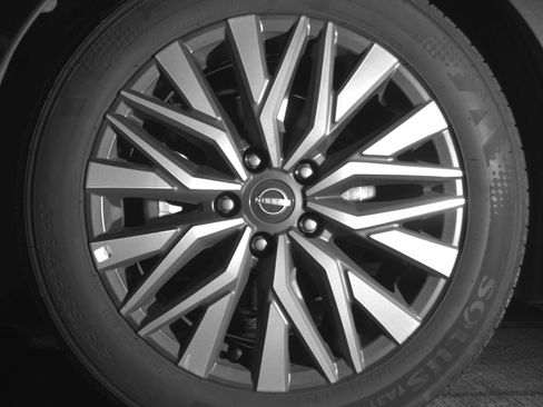 Used 2025 Nissan Altima 2.5 SV image 12