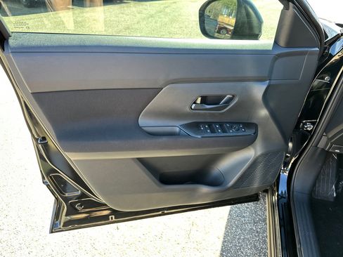 New 2026 Nissan Kicks S image 10