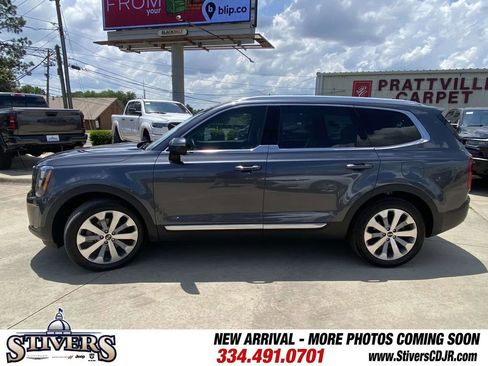 Used 2021 Kia Telluride EX w/ EX Premium Package FWD image 5