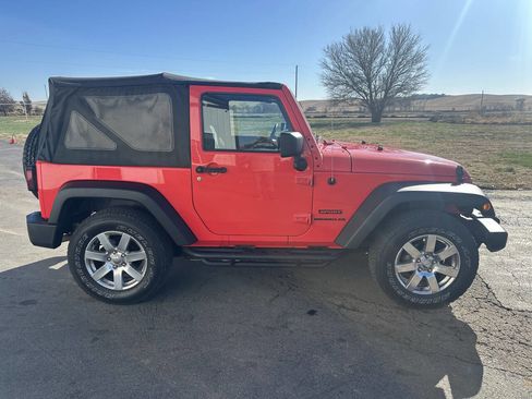 Used 2013 Jeep Wrangler Sport image 6