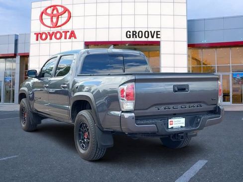 Used 2021 Toyota Tacoma TRD Off-Road w/ Technology Package AWD/4WD image 3